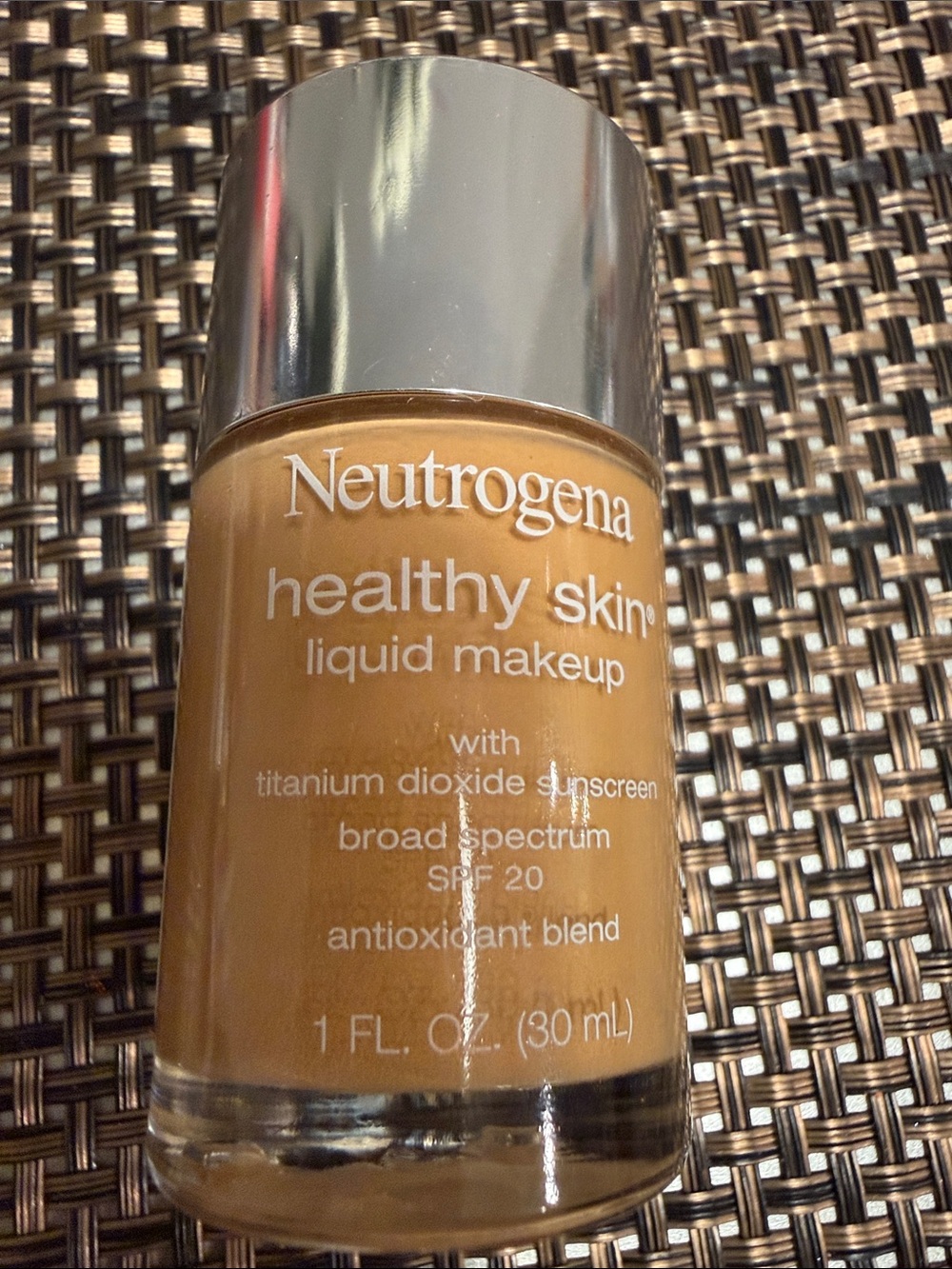 Neutrogena Healthy Skin Liquid Makeup - Warm Tan Shade